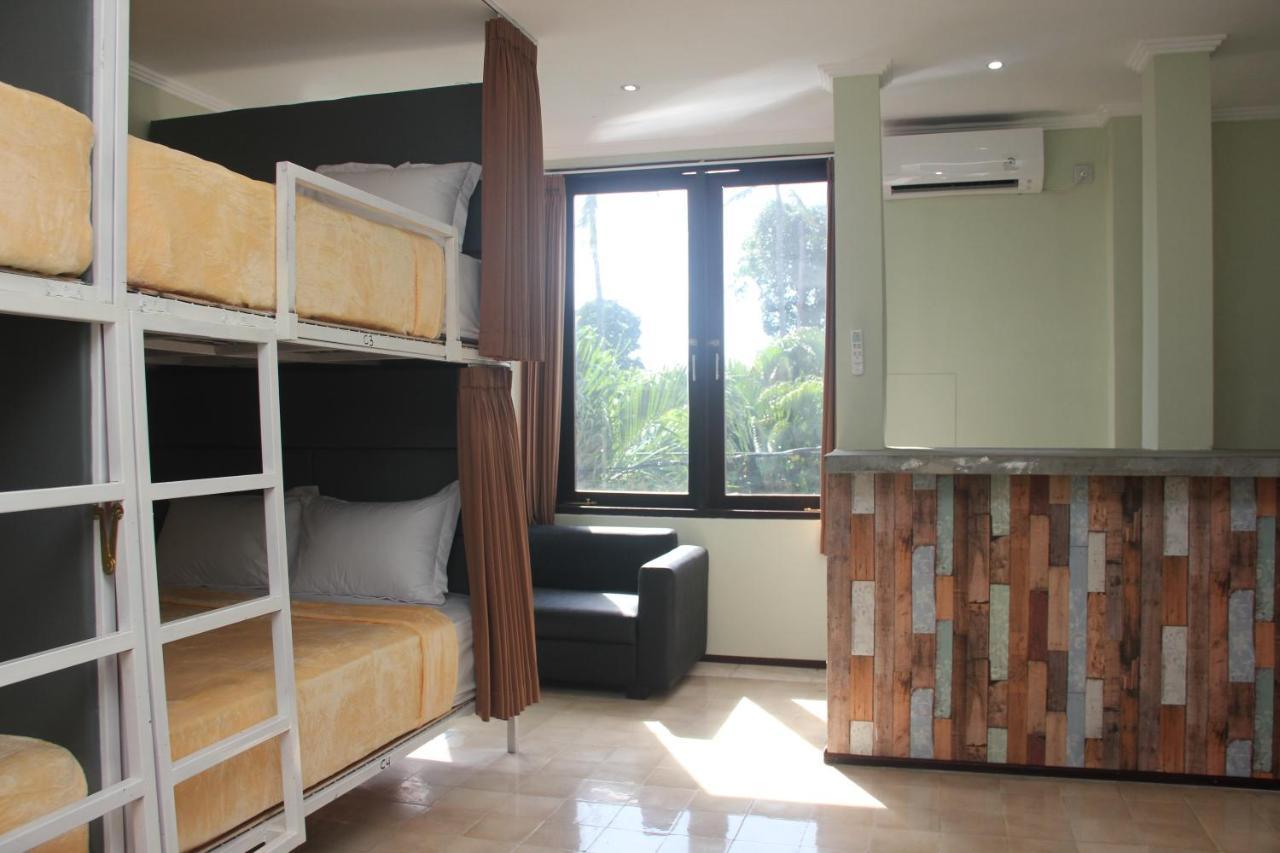Ala Hostel Семиняк Екстериор снимка