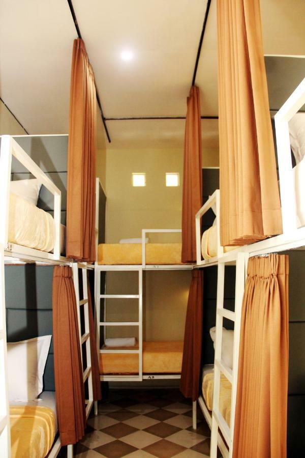 Ala Hostel Семиняк Екстериор снимка