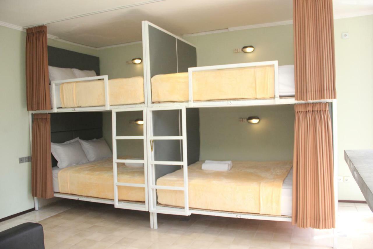 Ala Hostel Семиняк Екстериор снимка