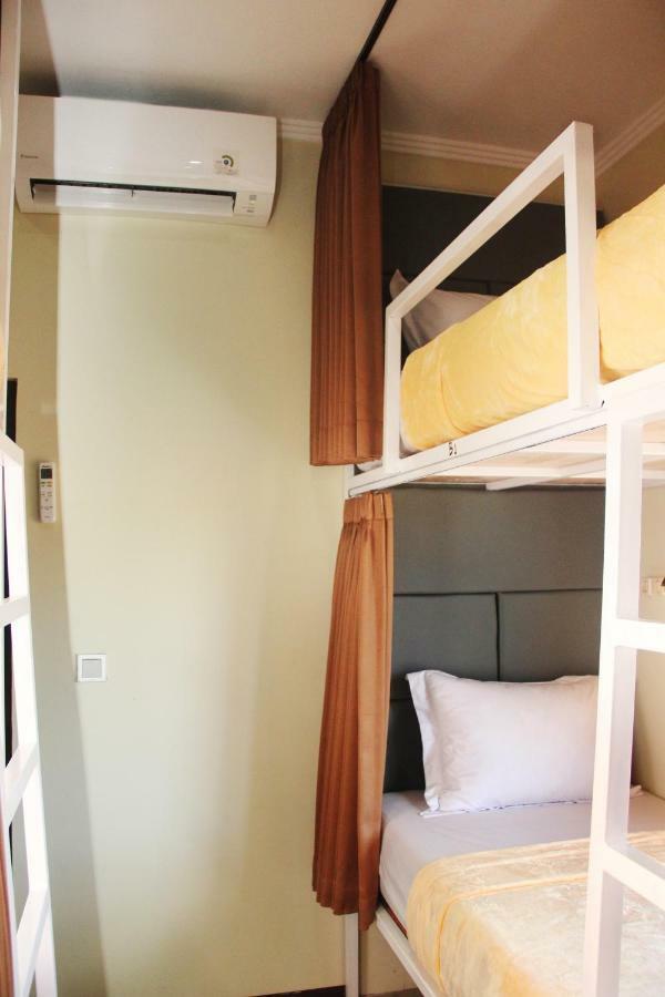 Ala Hostel Семиняк Екстериор снимка